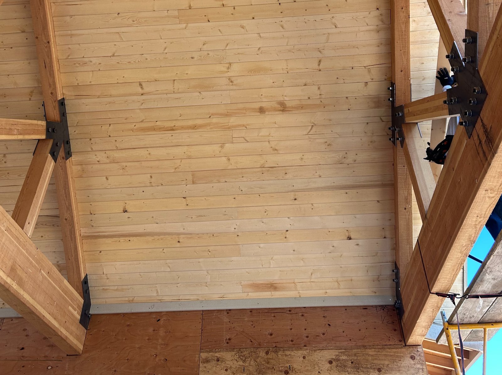 HDZ Carpentry LLC